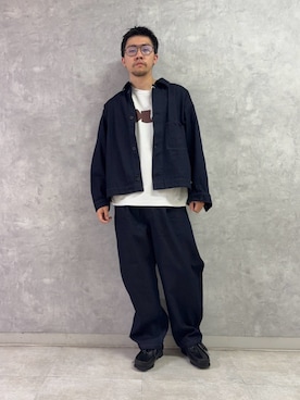 「URBAN RESEARCH DOORS（アーバンリサーチドアーズ）のSTILL BY HAND　12OZ DENIM JACKET（デニムジャケット、ブルー系）」を使った、TAKUMA ENOMOTOさん（メンズ・173cm）の秋コーディネート