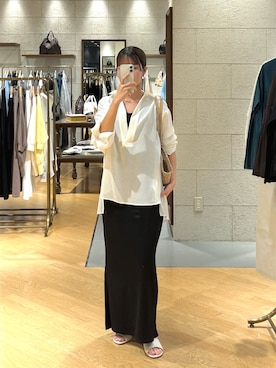 「RIVE DROITE（リヴドロワ）の【涼し気な抜け感】メッシュスキッパーシャツ（シャツ/ブラウス、ホワイト系）」を使った、mhoo000さん（レディース・156cm）の春コーディネート