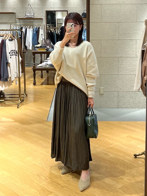 抜け感シルエット】ヘアリーウール片畦Vネックニット（ニット