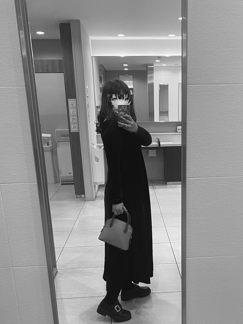「喪服、喪服コーデ、モノトーン、シンプル、ロングワンピース、omekashi、マキシ丈ワンピース」｜「OmekashiのOnf(オンフ)ニットコールワンピース（ワンピース、ブラック系）」を使った、👁組さん（レディース・163cm）の秋コーディネートの1枚目の写真