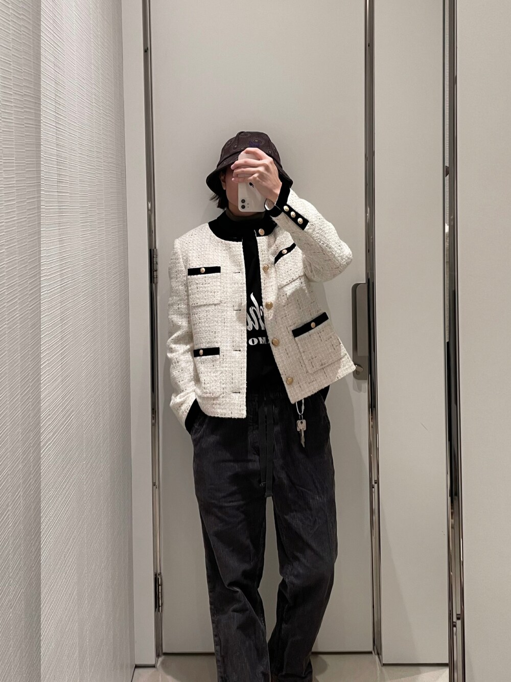 「秋のコーデ、UNIQLO、冬コーデ、NEEDLES、今日のコーデ、ootd」｜「UNIQLOのアイテム（チノパンツ、グレー系）」を使った、165boyさん（メンズ・165cm）の秋コーディネートの1枚目の写真
