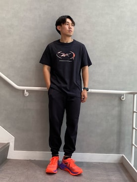 「アイテム（スニーカー）」を使った、KOYAさん（メンズ・173cm・20代）の秋コーディネート