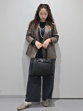 「アイテム（ローファー、グレー系）」を使った、aynさん（レディース・153cm）の秋コーディネート