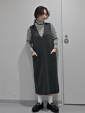 「アイテム（ジャンパースカート）」を使った、aynさん（レディース・153cm）の秋コーディネート