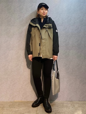 「アイテム（マウンテンパーカー）」を使った、0gasanさん（レディース・168cm）の秋コーディネート