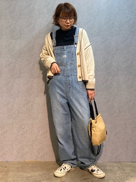 「Levi's（リーバイス）のアイテム（サロペット/オーバーオール）」を使った、0gasanさん（レディース・168cm）の秋コーディネート