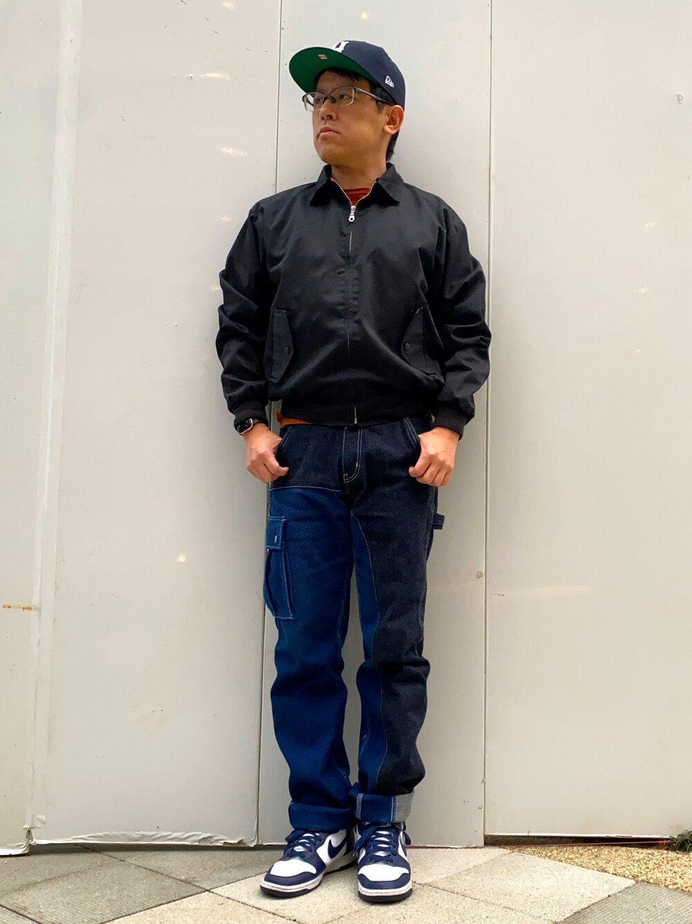 「冬コーデ、レイヤードスタイル、コーチジャケット、ミリタリー、デニム、カーゴパンツ、ワイドパンツ、クレイジーパターン、児島ジーンズ、お出かけコーデ、休日スタイル、スニーカー、ダンク、dunk、キャップ」｜「MIL-SPECのアイテム（ブルゾン、ブラック系）」を使った、melOnさん（メンズ・173cm）の冬コーディネートの1枚目の写真