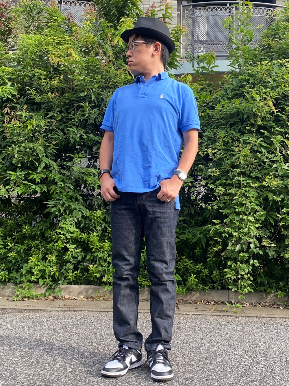 「夏コーデ、秋服準備はじめました、シンプルコーデ、ポロシャツ、テーパードパンツ、デニム、きれいめカジュアル、中折れハット、スニーカー、ダンク、dunk、児島ジーンズ、大人カジュアル、シルバーアクセサリー、休日スタイル」｜「POLO RALPH LAURENのカスタム スリム フィット メッシュ ポロシャツ（ポロシャツ、ブルー系）」を使った、melOnさん（メンズ・173cm）の秋コーディネートの1枚目の写真