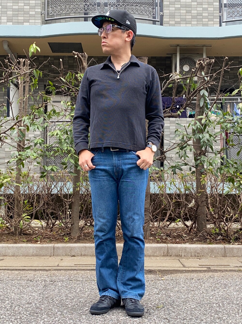 「初夏コーデ、シンプルコーデ、ハーフジップ、サマーニット、休日スタイル、デニム、505、フレアパンツ、ブーツカットパンツ、ファレル・ウィリアムズ、samba、サンバ、キャップ、きれいめカジュアル、Levi's」｜「Paul SmithのPS Paul Smith Slim-Fit Piped Merino Wool Half-Zip Sweater（ニット/セーター、ブラック系）」を使った、melOnさん（メンズ・173cm）の春コーディネートの1枚目の写真