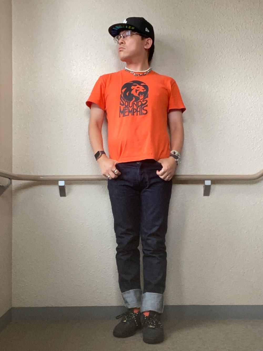 「真夏のアクティブスタイル、夏コーデ、夏だ！Tシャツ着よう！、夏のTシャツフェス、ゆみっつ夏のロゴまつり、ユニフォームフェス2022、ロゴT、ロックT、ストレートデニム、ロールアップ、ダンク、dunk、キャップ、チェーンネックレス、韓国ファッション」｜「VINTAGEのアイテム（Tシャツ/カットソー、オレンジ系）」を使った、melOnさん（メンズ・173cm）の夏コーディネートの1枚目の写真