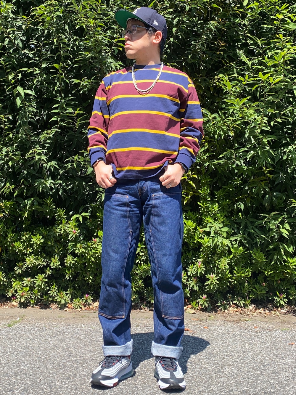 「春コーデ、ゆるコーデ、アメカジ、シンプルコーデ、ボーダートップス、ロンT、プリズンブルース、prison blues、ペインターパンツ、ワークパンツ、ワイドパンツ、エアマックス、airmax、キャップ、ロングネックレス」｜「B.C STOCKのラガーボーダーロンT（Tシャツ/カットソー、ブルー系）」を使った、melOnさん（メンズ・173cm）の春コーディネートの1枚目の写真