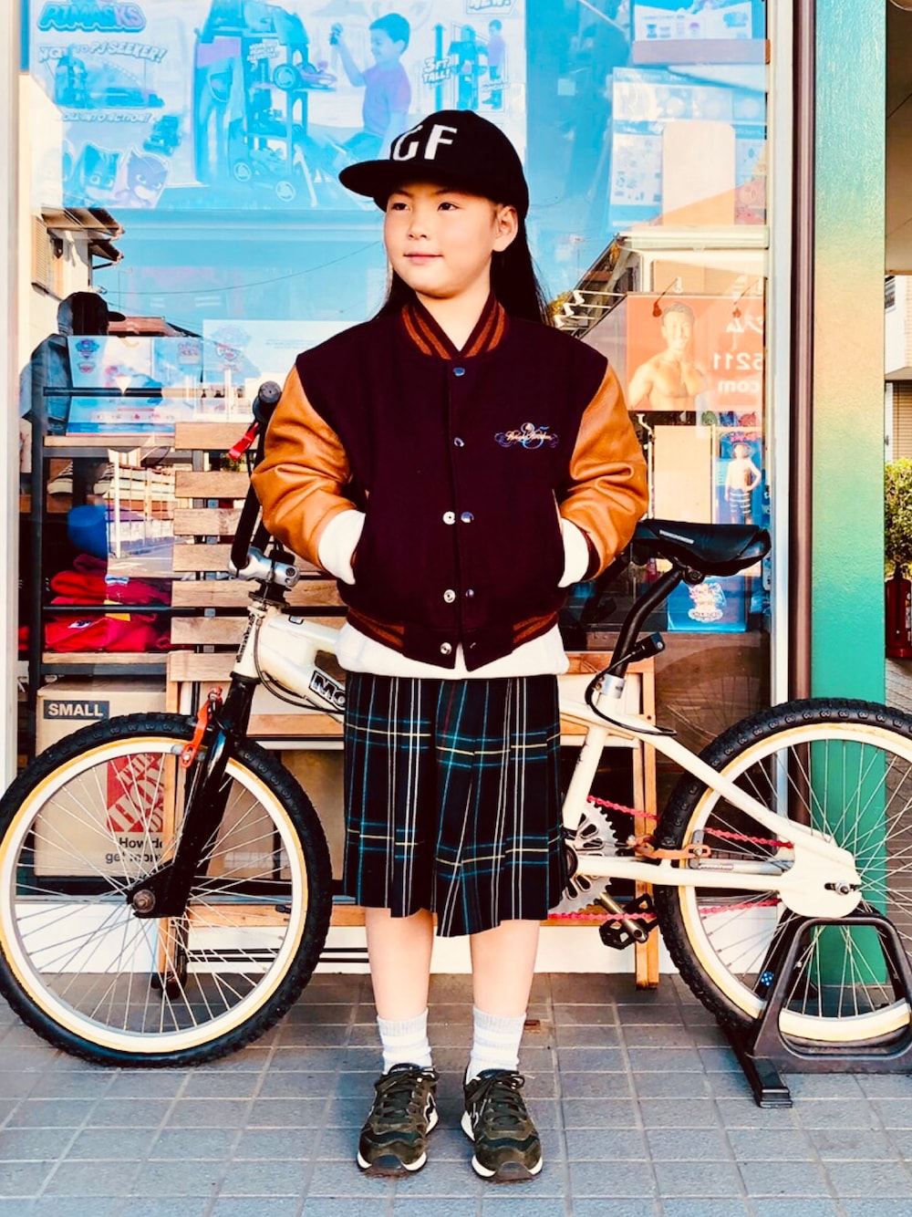 スタジャンを使った「バーバリー」の人気ファッションコーディネート