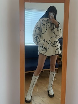 「EMODA（エモダ）のアイテム（その他トップス）」を使った、パニラガオパオリン (ELENDEEK)さん（レディース・167cm）の秋コーディネート