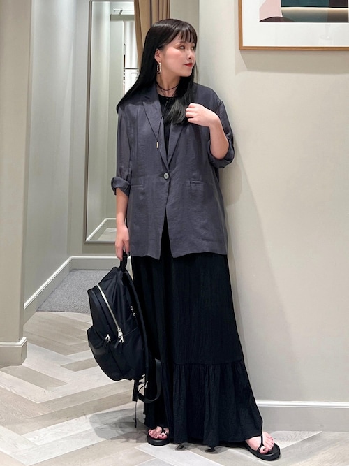 セール】【WEB・一部店舗限定】バックシャンティアードワンピース