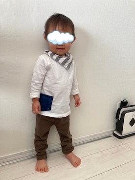 「アイテム（スタイ/よだれかけ、グレー系）」を使った、chiyori421さん（キッズ・70cm）の秋コーディネート