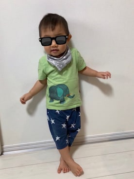 「アイテム（スタイ/よだれかけ、グレー系）」を使った、chiyori421さん（キッズ・70cm）の秋コーディネート