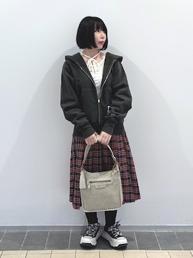 「アイテム（財布/小物）」を使った、MOMOさん（レディース・150cm）の秋コーディネート