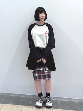 「アイテム（キーホルダー）」を使った、MOMOさん（レディース・150cm）の秋コーディネート