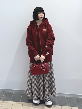 「アイテム（キーホルダー）」を使った、MOMOさん（レディース・150cm）の秋コーディネート