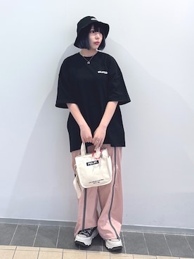「アイテム（ハット、ブラック系）」を使った、MOMOさん（レディース・150cm）の夏コーディネート