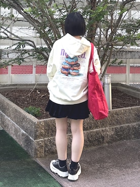 「アイテム（ポーチ）」を使った、MOMOさん（レディース・150cm）の秋コーディネート