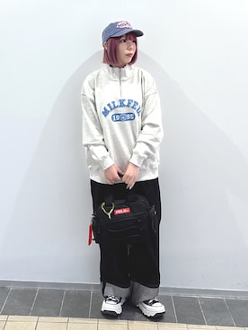 「アイテム（キーホルダー）」を使った、MOMOさん（レディース・150cm）の秋コーディネート