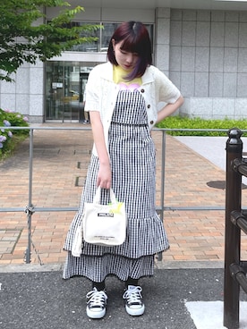 「ニットカーディガン」｜「アイテム（財布/小物）」を使った、MOMOさん（レディース・150cm）の夏コーディネート