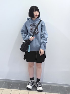 「アイテム（キーホルダー）」を使った、MOMOさん（レディース・150cm）の秋コーディネート