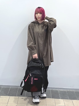 「アイテム（ポーチ）」を使った、MOMOさん（レディース・150cm）の秋コーディネート