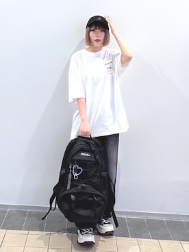 「アイテム（財布/小物、ブルー系）」を使った、MOMOさん（レディース・150cm）の夏コーディネート