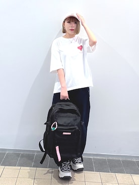 「アイテム（財布/小物、ピンク系）」を使った、MOMOさん（レディース・150cm）の夏コーディネート