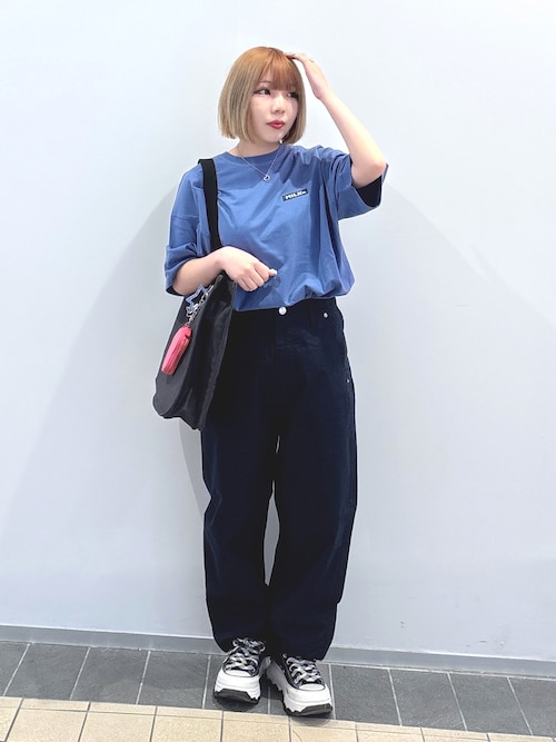 GIVENCHY カラビナ型キーホルダー☆キーリング☆紺色系☆袋付き chch09k.jpg