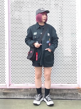 「アイテム（キーホルダー）」を使った、MOMOさん（レディース・150cm）の秋コーディネート