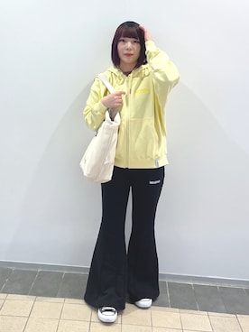 「MILKFED.」｜「アイテム（スウェットパンツ）」を使った、MOMOさん（レディース・150cm）の秋コーディネート