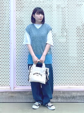 「ニットベスト」｜「アイテム（財布/小物）」を使った、MOMOさん（レディース・150cm）の秋コーディネート