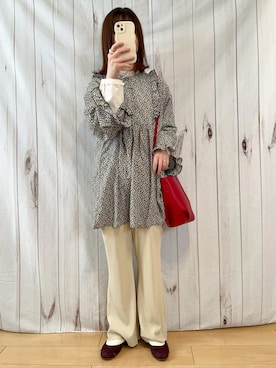 「春服」｜「アイテム（チュニック）」を使った、りせさん（レディース・157cm）の春コーディネート