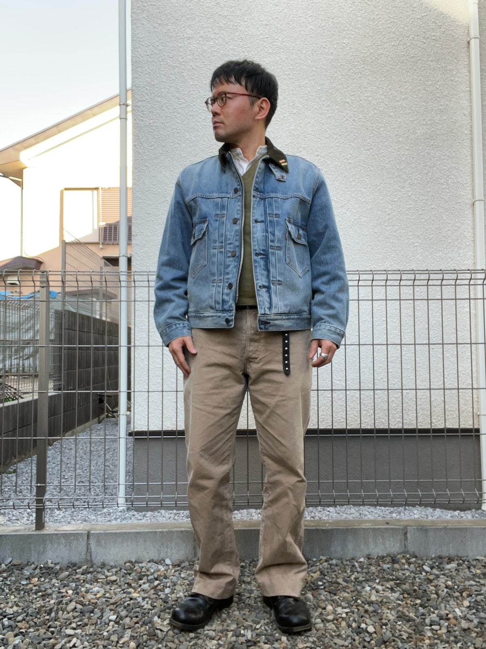 Barbourのデニムジャケットを使った人気ファッションコーディネート - WEAR