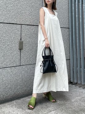 「スタイリング」｜「アイテム（アクセサリー）」を使った、akariさん（レディース・154cm）の春コーディネート