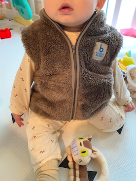 「こども ビームス（コドモビームス）のhighking × こども ビームス / 別注 テンダー ベスト 22（70～110cm）（ベスト、ブラウン系）」を使った、suzuhaさん（キッズ・70cm）の秋コーディネート