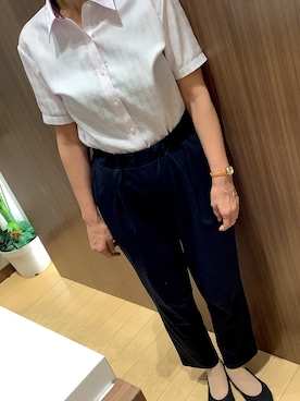 「TOKYO SHIRTS（トウキョウシャツ）の形態安定ノーアイロン レギュラー衿 半袖ビジネスワイシャツ（ビジネスシャツ、ピンク系）」を使った、SHIRTS PLAZA 浜松志都呂イオンモール店さん（レディース・158cm）の夏コーディネート