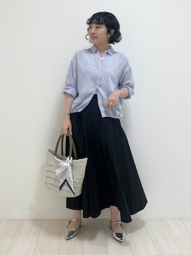 「INDIVI（インディヴィ）の【接触冷感／洗える／2WAY】ドロスト付 シアーシャンブレーシャツ（シャツ/ブラウス、ブルー系）」を使った、kanaさん（レディース・153cm）の夏コーディネート