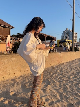 「UNDEFEATED (アンディフィーテッド)のアイテム」を使った、綾音さん(レディース・156cm)の秋コーディネート