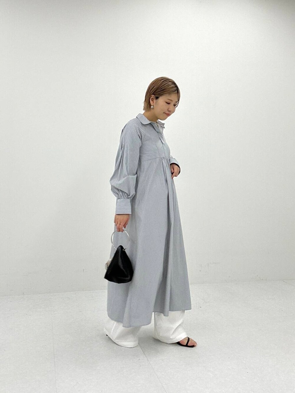 「ワンピース、エフバイロッソ、休日コーディネート、春ワンピース」｜「F by ROSSOのF by ROSSO　カラーストライプシャツワンピース（ワンピース、ブルー系）」を使った、Adaさん（レディース・163cm）の春コーディネートの1枚目の写真