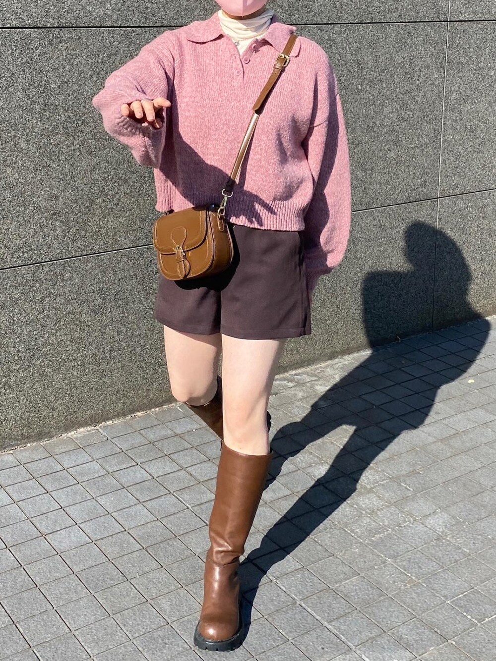 「apresjourmignon、ニット、ピンク、タートルネック、クリスマスに着たい服、レイヤードスタイル、マイベストコーデ2022、休日スタイル、きれいめカジュアル、カジュアルコーデ、おしゃれさんと繋がりたい、プチプラ、プチプラコーデ、シンプルスタイル」｜「apres jour mignonのロングブーツ【ZOZOTOWN限定アイテム】（ブーツ、ブラウン系）」を使った、uraさん（レディース・160cm）の冬コーディネートの1枚目の写真