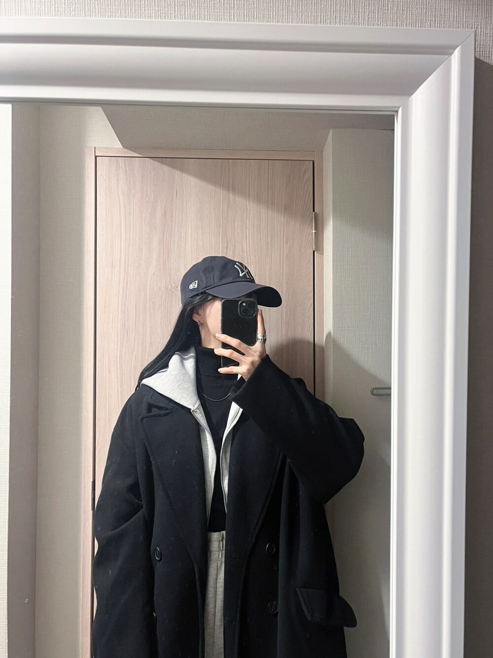 「今日のコーデ、キレイめカジュアル、UNIQLO、ユニクロ、ノームコア、プチプラ、ZARA、GU、tiffany&co、NEW ERA」｜「NEW ERAのニューエラ キャップ MLBイージースナップ ONSPOTZ別注（キャップ、ブルー系）」を使った、tsushieriさん（レディース・163cm）の春コーディネートの1枚目の写真