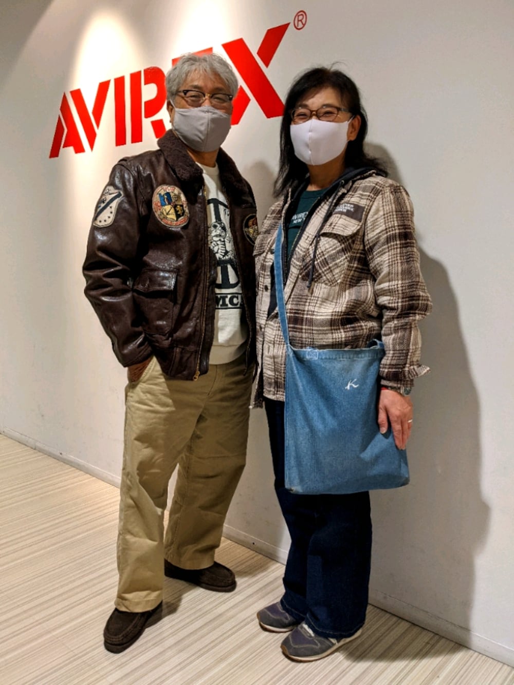 「AVIREXのアイテム（ミリタリージャケット、ブラウン系）」を使った、avirexsさん（メンズ・165cm）の秋コーディネートの1枚目の写真