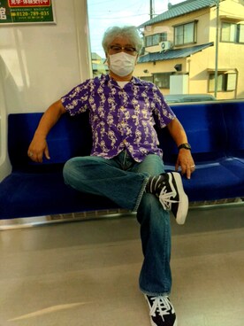 「EVISU（エヴィス）のアイテム（トップス）」を使った、avirexsさん（メンズ・165cm）の秋コーディネート