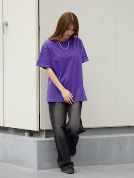 「United Athle（ユナイテッドアスレ）の【UNITED ATHLE】ユナイテッドアスレ 色・サイズ展開豊富 半袖無地 クルーネック Tシャツ 5.6oz ベーシック無地カットソー ビッグサイズ 2026年春夏（Tシャツ/カットソー、パープル系）」を使った、萌笑さん（レディース・157cm）の夏コーディネート