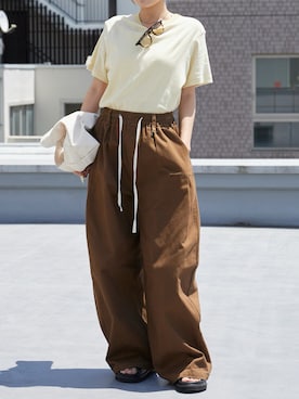 「MILLER（ミラー）のR.P.miller/ミラー パネルリブ 半袖 Tシャツ 2026年春夏 再入荷 新色追加春服 夏服（Tシャツ/カットソー、イエロー系）」を使った、萌笑さん（レディース・157cm）の春コーディネート