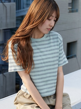 「MILLER（ミラー）のR.P.miller/ミラー Panel ribed cropped T-Shirt 半袖Tシャツ 2026年春夏 再入荷 新色追加（Tシャツ/カットソー、グリーン系）」を使った、萌笑さん（レディース・157cm）の春コーディネート